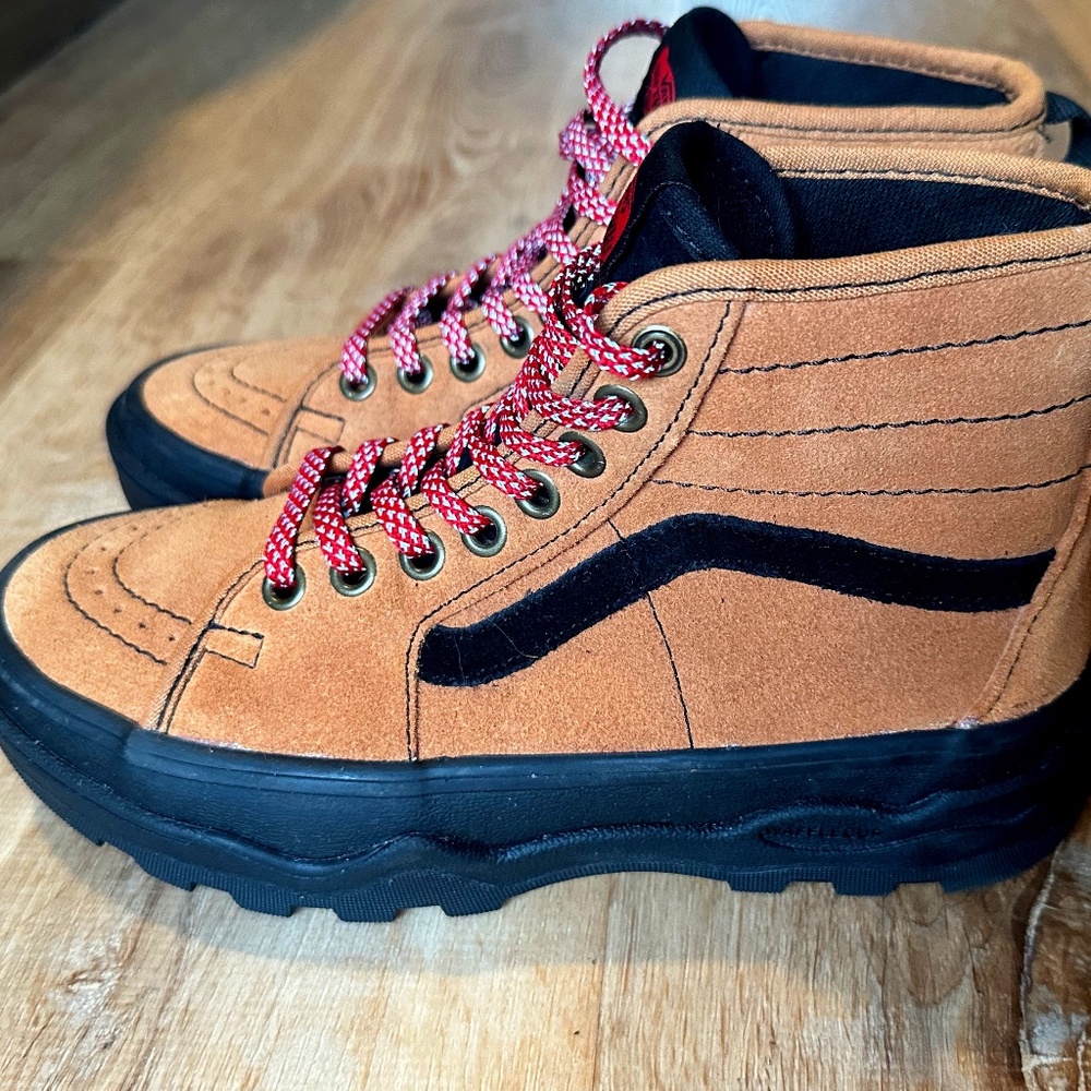 Vans Sentry sk8 Hi Hiker Suede High Top Sneaker Brown Black - NWOT